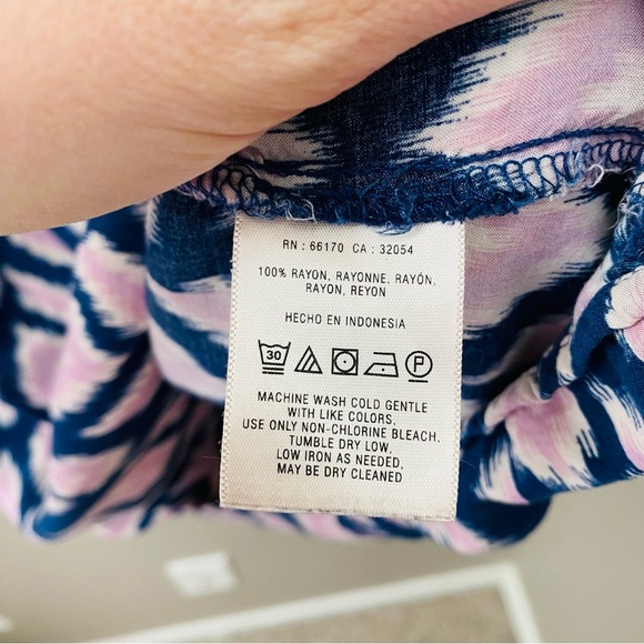 Holding Horses by Anthro. Abstractions Tunic Sz Large - Picture 9 of 9